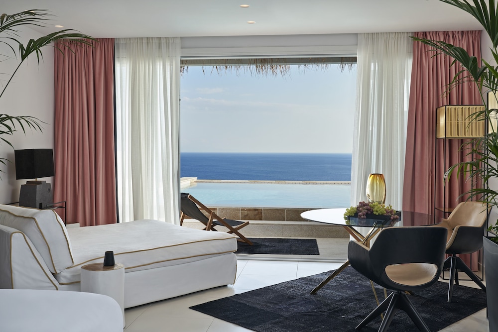 Myconian Villa Collection - Preferred Hotels & Resorts — Hotel rooms in Elia, South Aegean