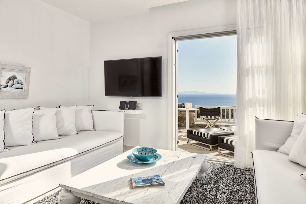 Myconian Villa Collection - Preferred Hotels & Resorts — Hotel rooms in Elia, South Aegean