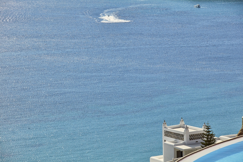 Myconian Villa Collection - Preferred Hotels & Resorts — Hotel building in Elia, South Aegean