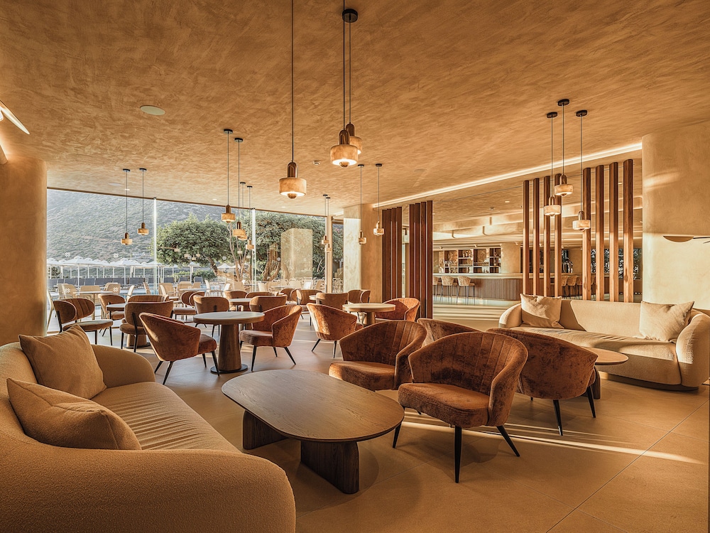 Mitsis Bali Paradise — Restaurant & bars in Bali