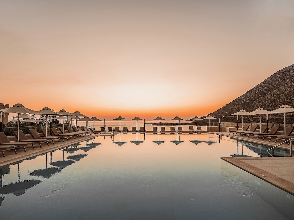 Mitsis Bali Paradise — Swimming pool in Bali