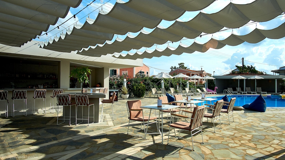 Fardini Seaside Hotel — Restaurant & bars in Lefkimmi (Corfu), Ionian Islands