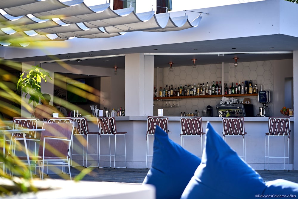 Fardini Seaside Hotel — Restaurant & bars in Lefkimmi (Corfu), Ionian Islands