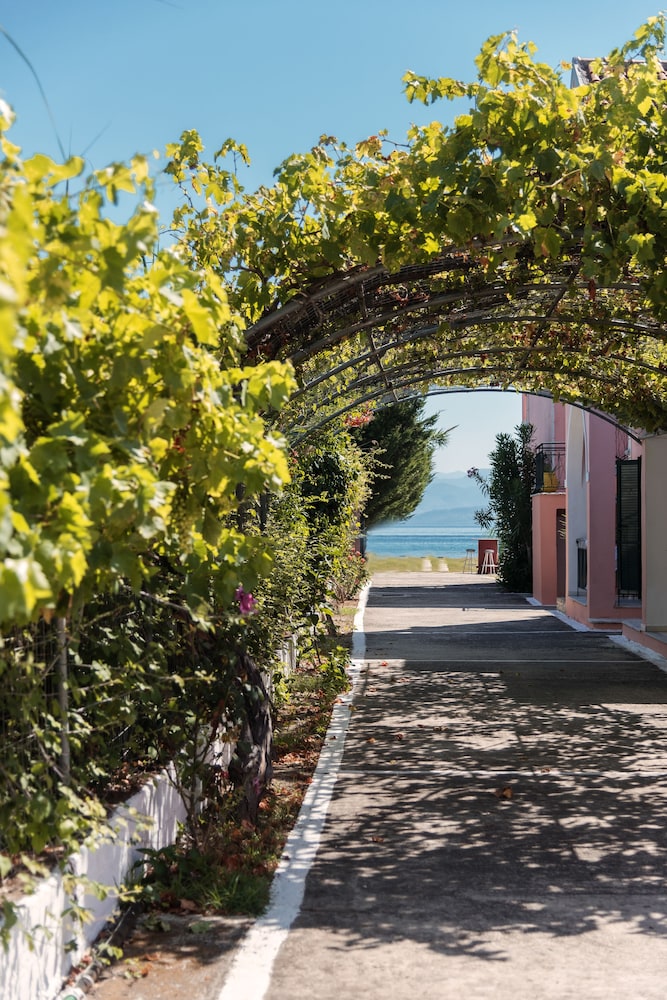 Fardini Seaside Hotel — Hotel building in Lefkimmi (Corfu), Ionian Islands