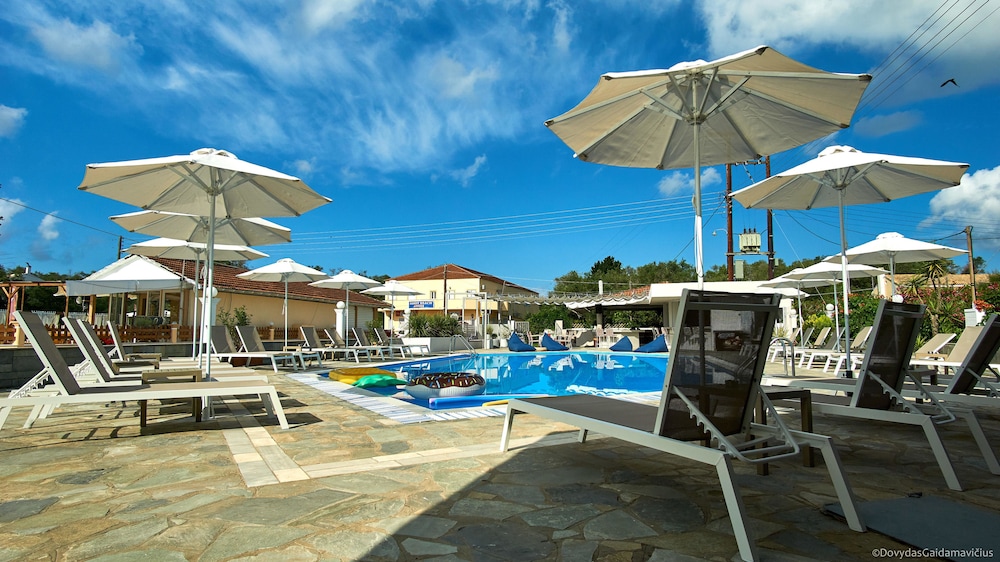 Fardini Seaside Hotel — Swimming pool in Lefkimmi (Corfu), Ionian Islands