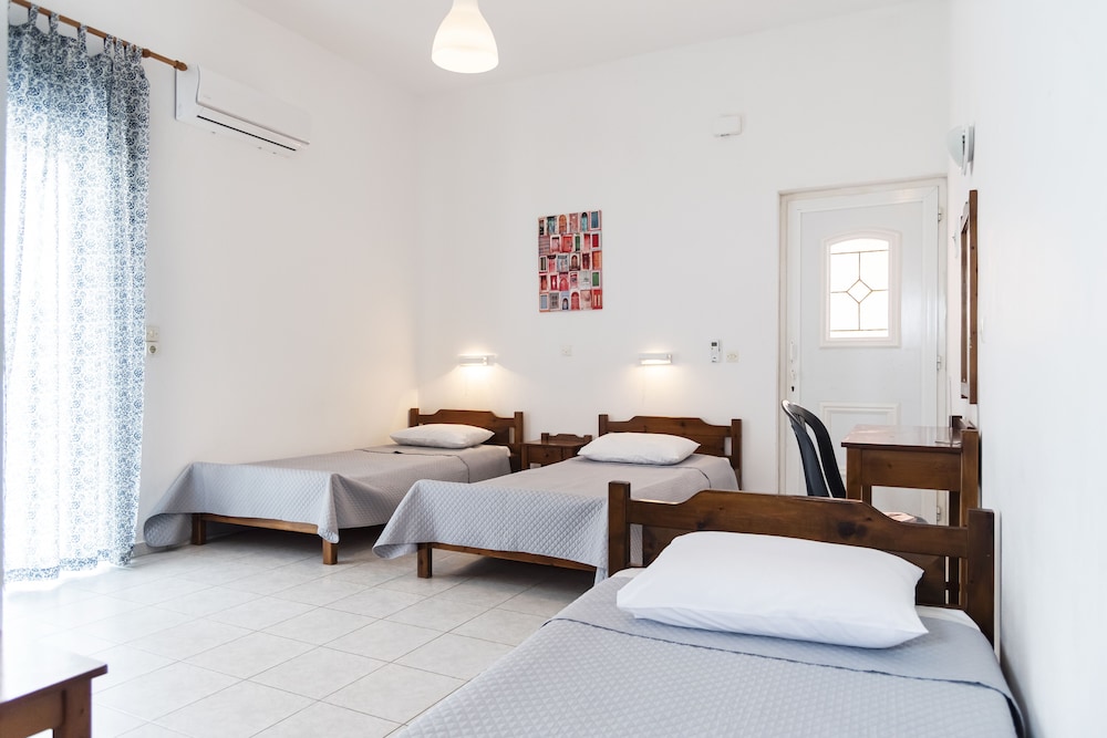 Fardini Seaside Hotel — Hotel rooms in Lefkimmi (Corfu), Ionian Islands