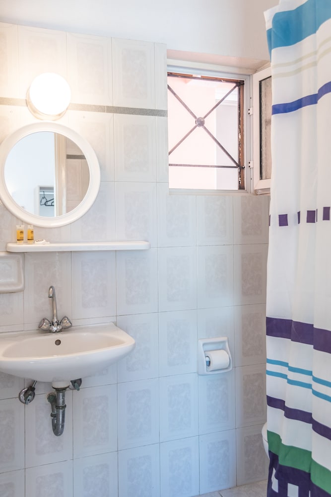 Fardini Seaside Hotel — Hotel rooms in Lefkimmi (Corfu), Ionian Islands