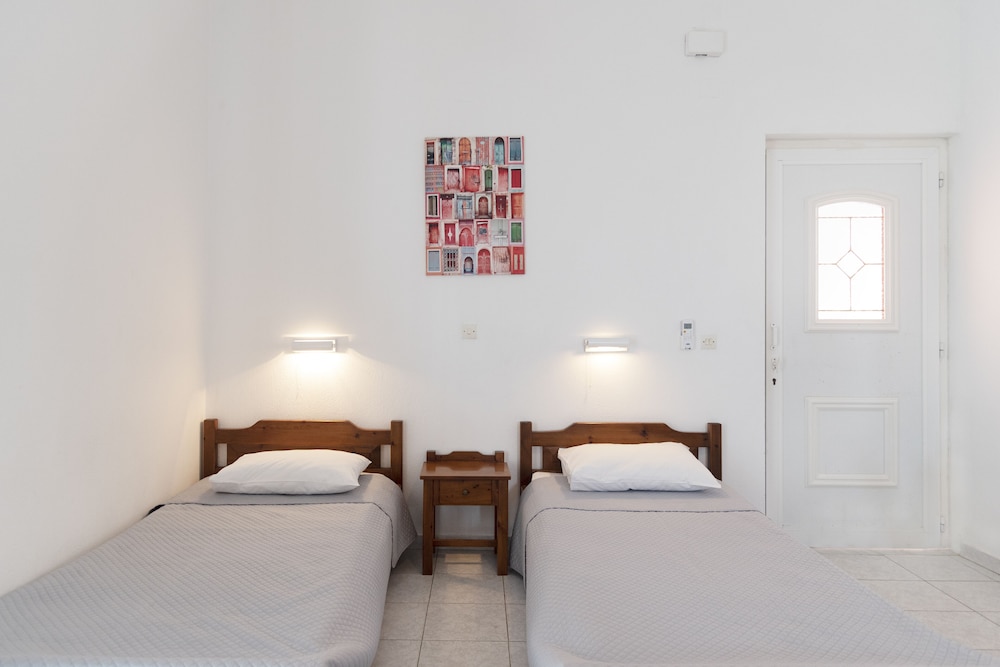 Fardini Seaside Hotel — Hotel rooms in Lefkimmi (Corfu), Ionian Islands