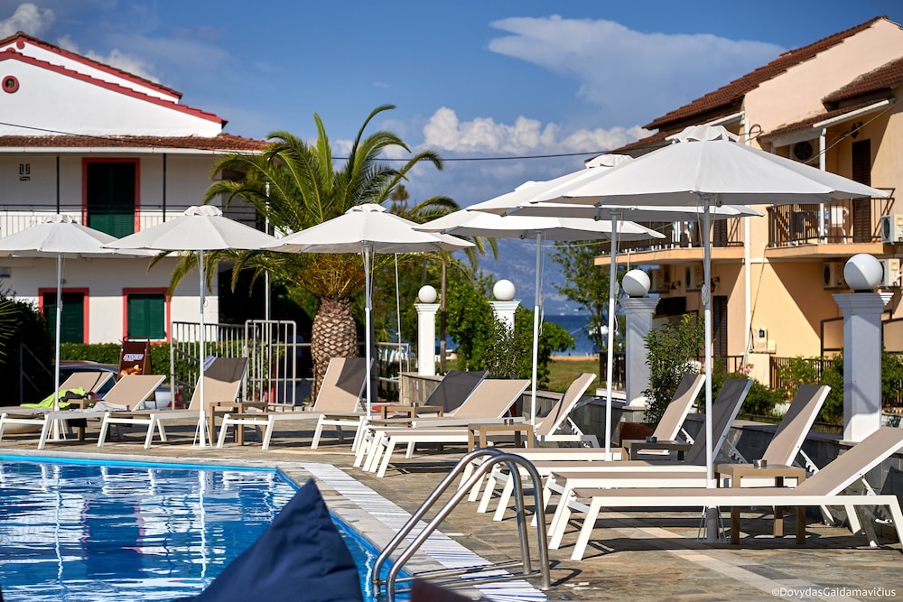 Fardini Seaside Hotel — Swimming pool in Lefkimmi (Corfu), Ionian Islands