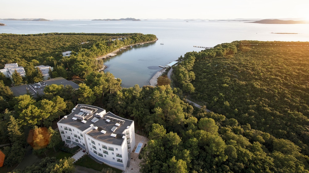 Crvena Luka Resort - zdjęcie 4