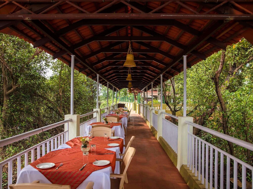 Mercure Goa Devaaya Resort - An Accor Hotels Brand — Restaurant & bars in Divar Island, Goa