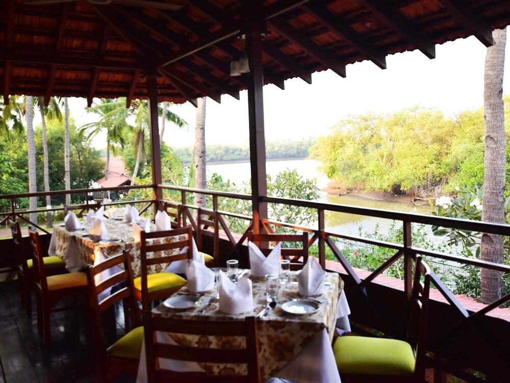Mercure Goa Devaaya Resort - An Accor Hotels Brand — Restaurant & bars in Divar Island, Goa