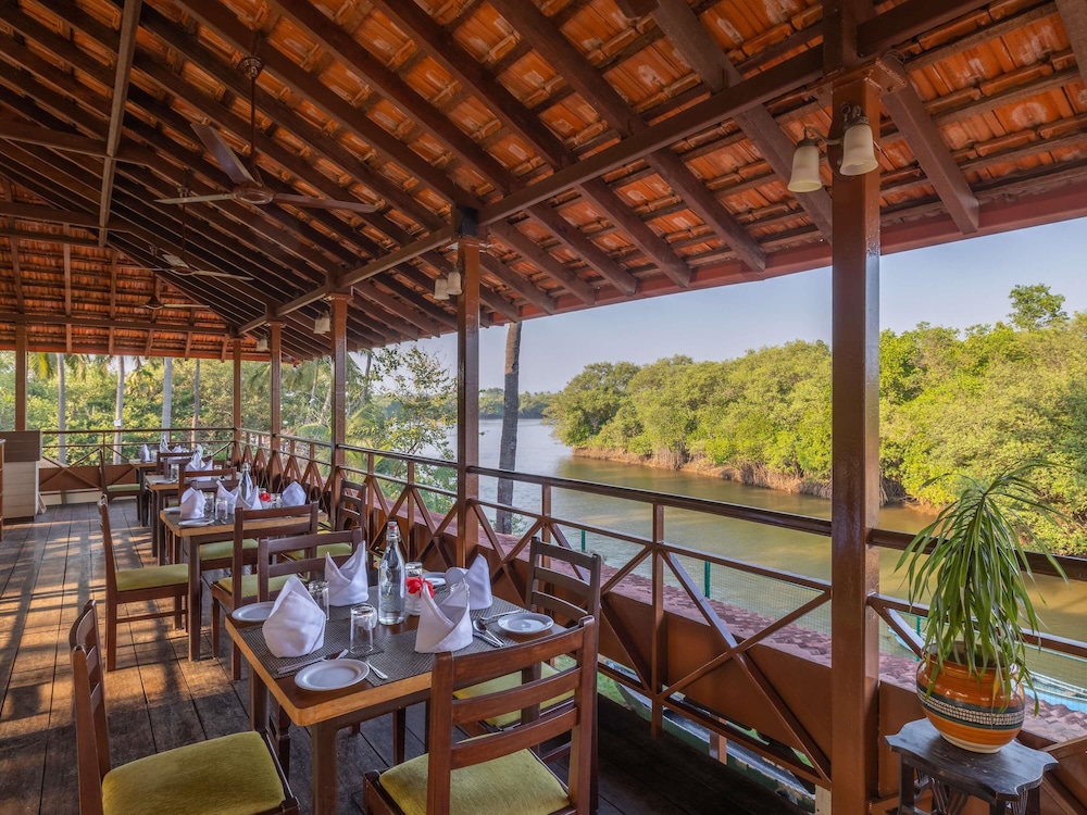 Mercure Goa Devaaya Resort - An Accor Hotels Brand — Restaurant & bars in Divar Island, Goa