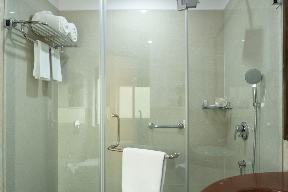 Mercure Goa Devaaya Resort - An Accor Hotels Brand — Hotel rooms in Divar Island, Goa