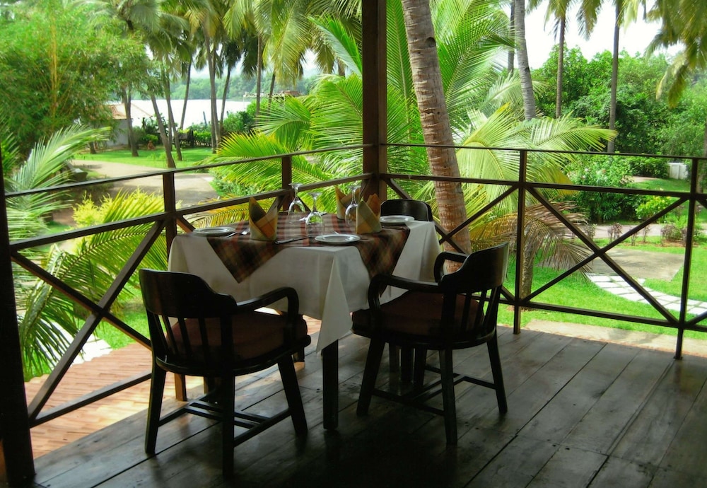 Mercure Goa Devaaya Resort - An Accor Hotels Brand — Restaurant & bars in Divar Island, Goa