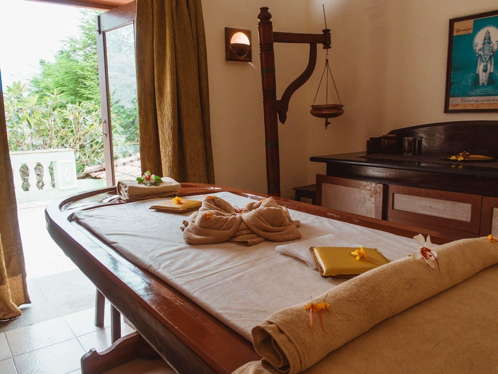 Mercure Goa Devaaya Resort - An Accor Hotels Brand — Hotel rooms in Divar Island, Goa