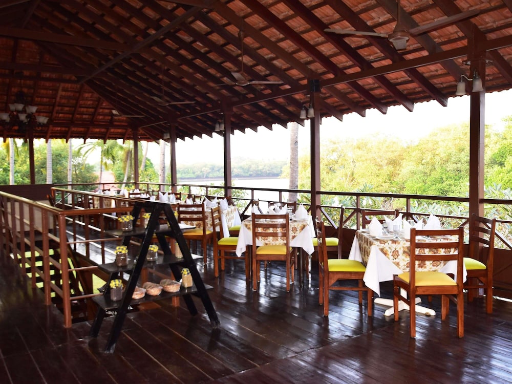 Mercure Goa Devaaya Resort - An Accor Hotels Brand — Restaurant & bars in Divar Island, Goa
