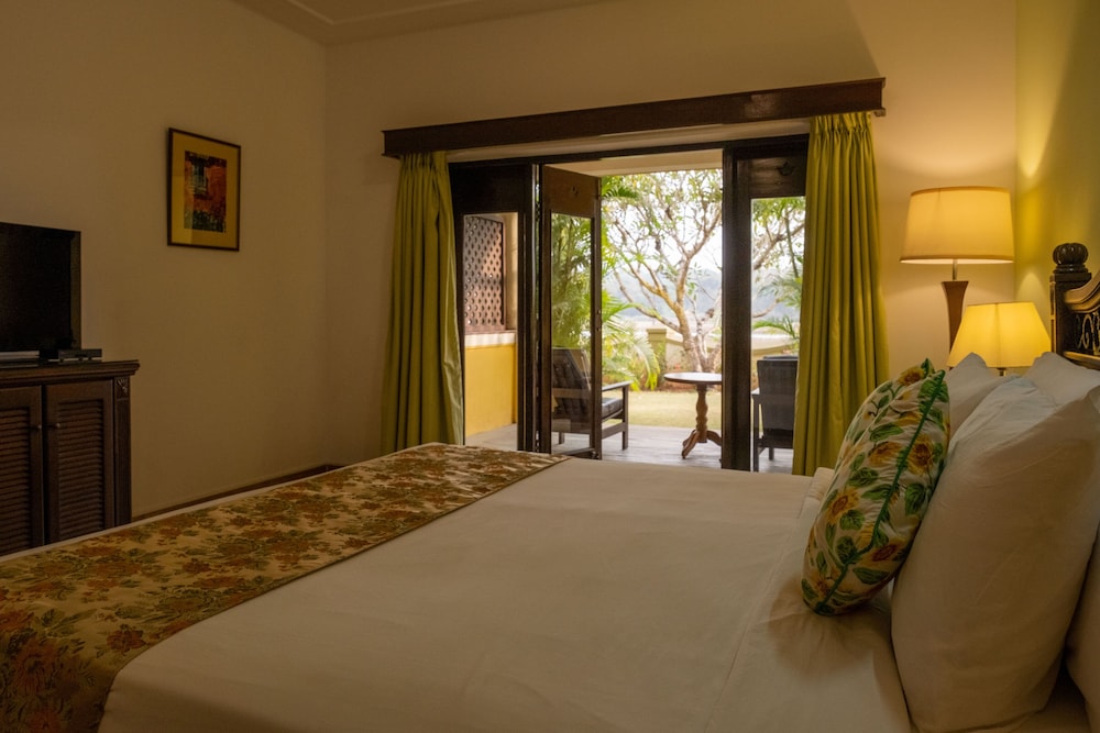 Mercure Goa Devaaya Resort - An Accor Hotels Brand — Hotel rooms in Divar Island, Goa