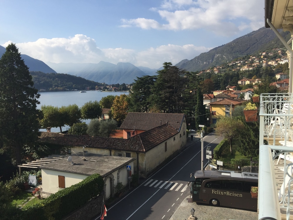 Hotel Lario — Hotel rooms in Mezzegra, Lombardy