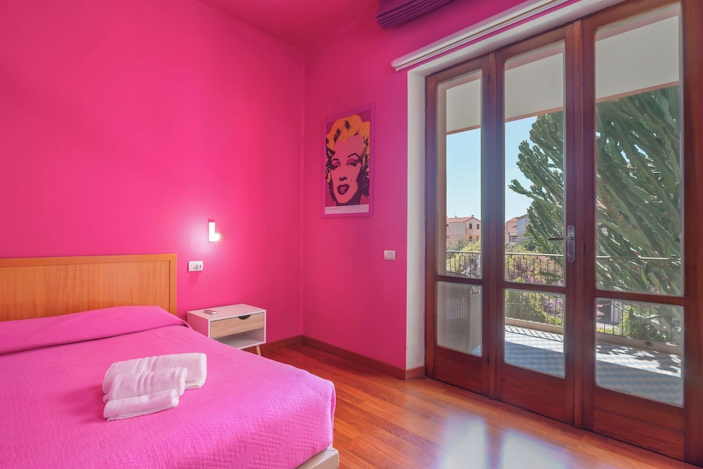 Hotel I Colori — Hotel rooms in Sant'Antioco, Sardinia