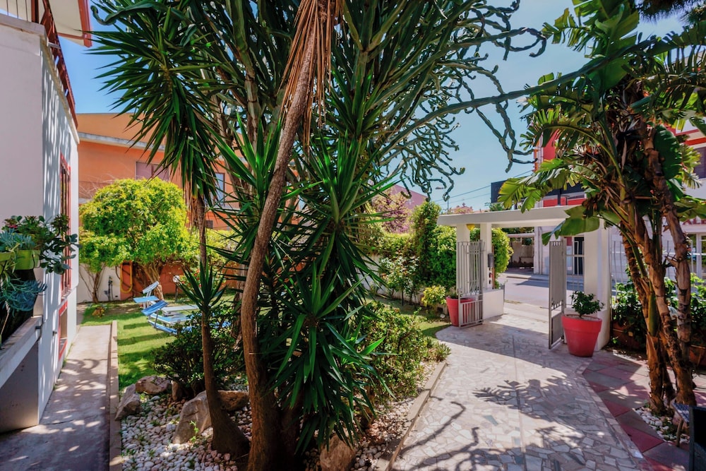 Hotel I Colori — Hotel building in Sant'Antioco, Sardinia