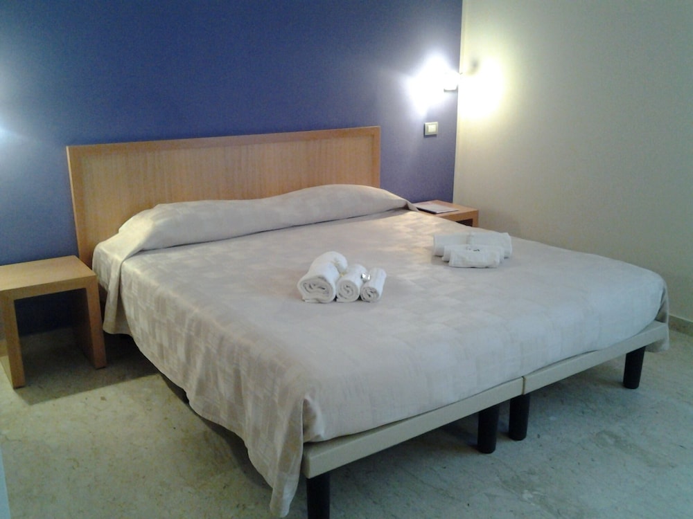Hotel I Colori — Hotel rooms in Sant'Antioco, Sardinia