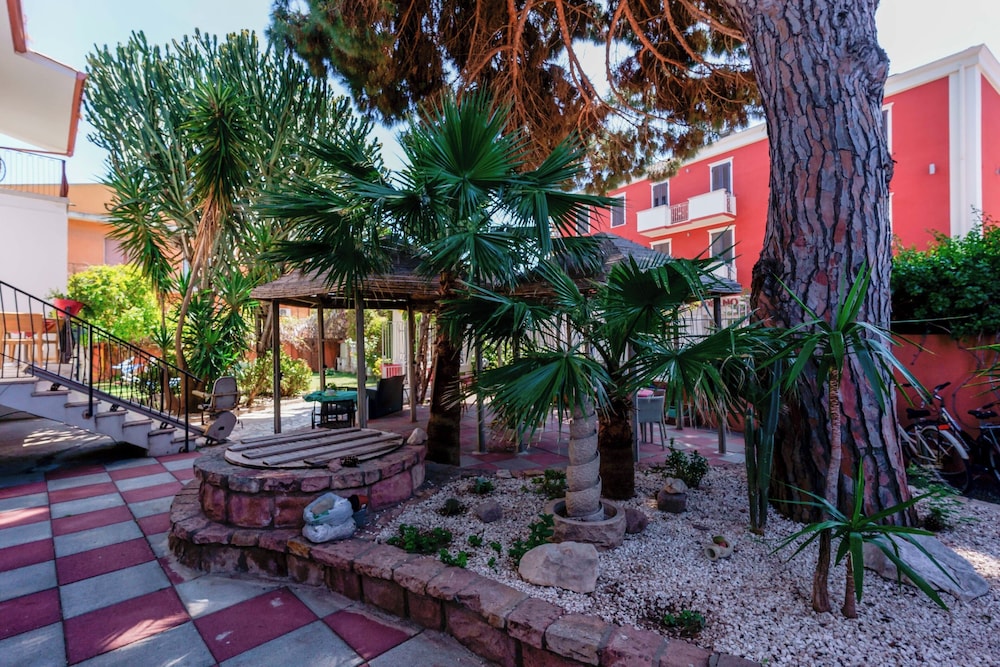 Hotel I Colori — Hotel building in Sant'Antioco, Sardinia