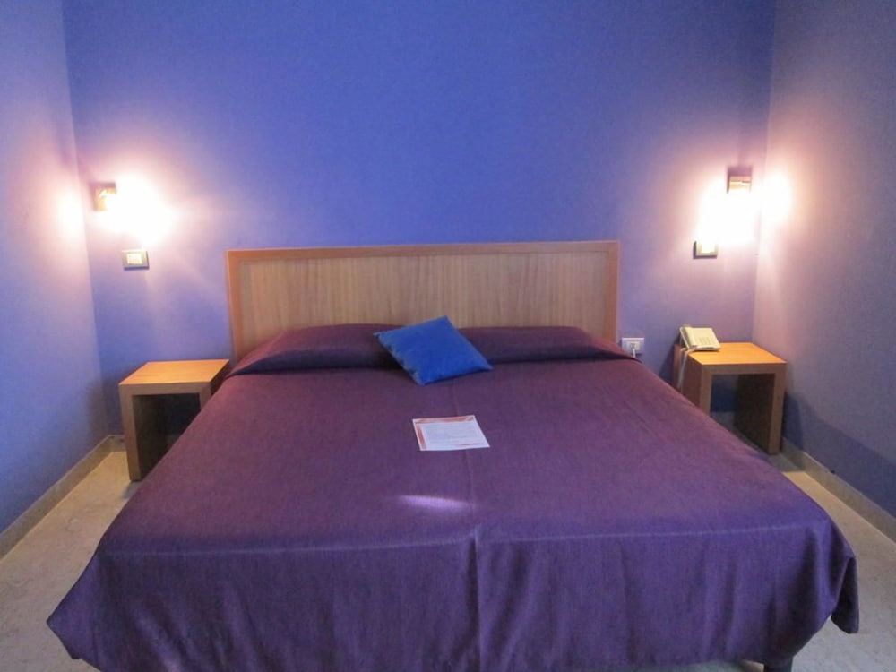 Hotel I Colori — Hotel rooms in Sant'Antioco, Sardinia