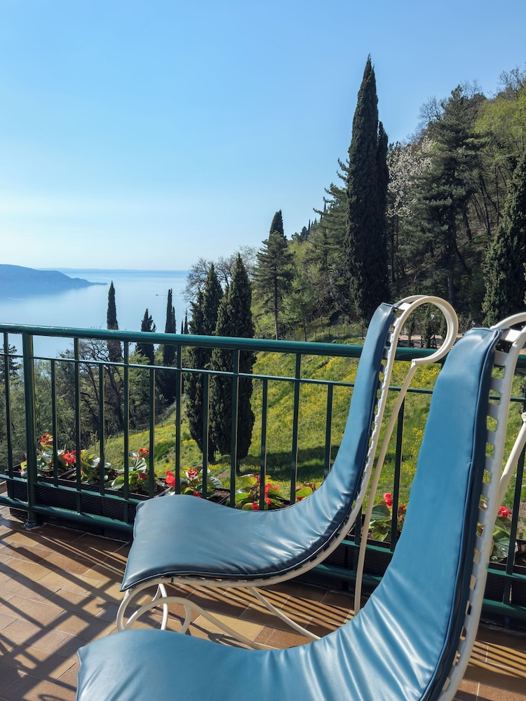 Boutique Hotel Villa Sostaga — Attractions in the area in Gargnano, Lombardy