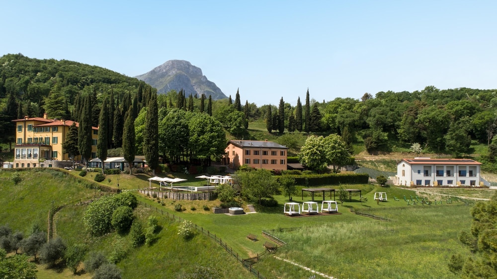 Boutique Hotel Villa Sostaga — Hotel building in Gargnano, Lombardy