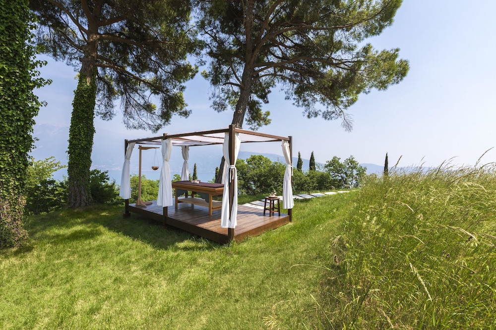 Boutique Hotel Villa Sostaga — Spa in Gargnano, Lombardy