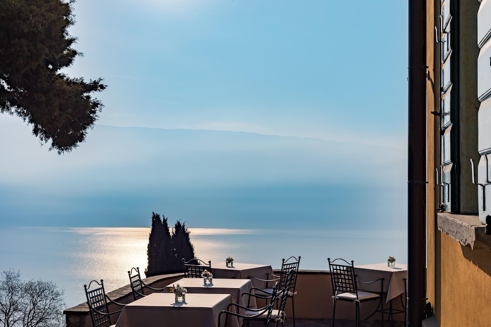 Boutique Hotel Villa Sostaga — Restaurant & bars in Gargnano, Lombardy