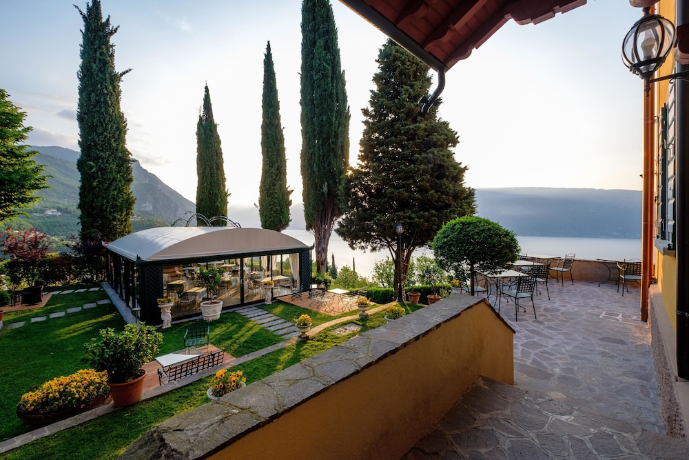 Boutique Hotel Villa Sostaga — Restaurant & bars in Gargnano, Lombardy