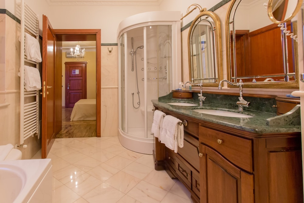 Mariano IV Palace Hotel — Hotel rooms in Oristano, Sardinia
