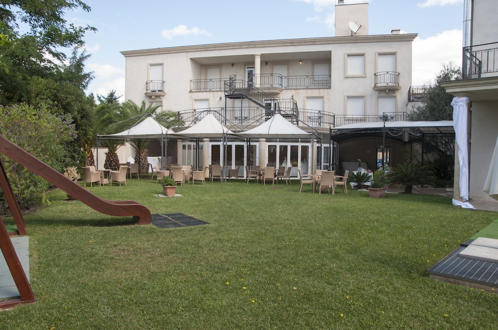 Mariano IV Palace Hotel — Main photo in Oristano, Sardinia