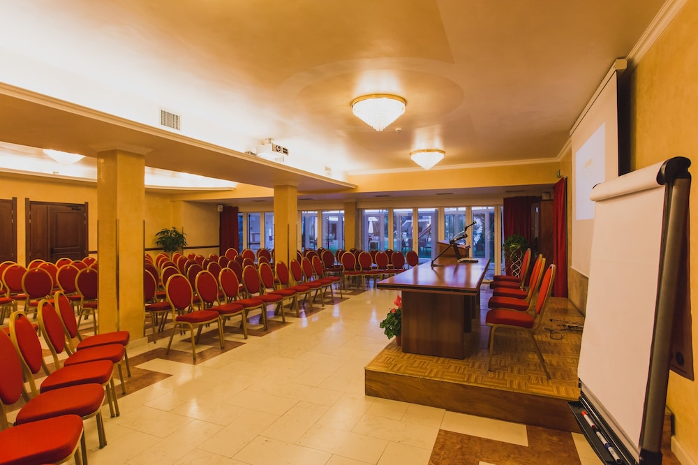 Mariano IV Palace Hotel — Hotel building in Oristano, Sardinia