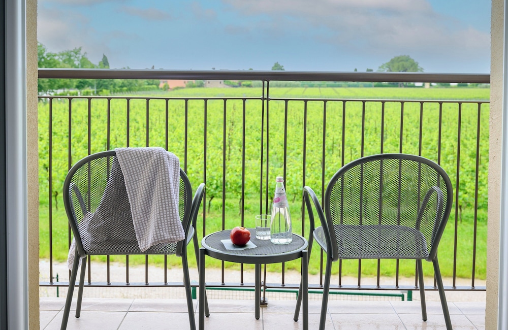 Leonardo Hotel Lago di Garda – Wellness and Spa — Hotel rooms in Lazise, Veneto