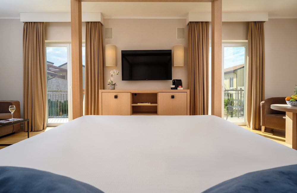 Leonardo Hotel Lago di Garda – Wellness and Spa — Hotel rooms in Lazise, Veneto