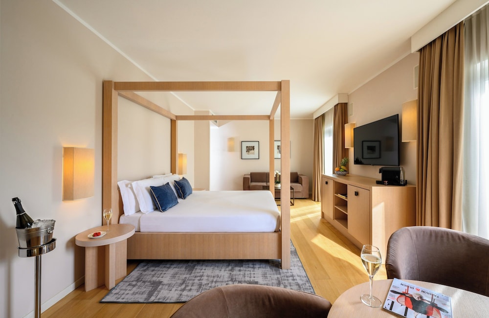 Leonardo Hotel Lago di Garda – Wellness and Spa — Hotel rooms in Lazise, Veneto