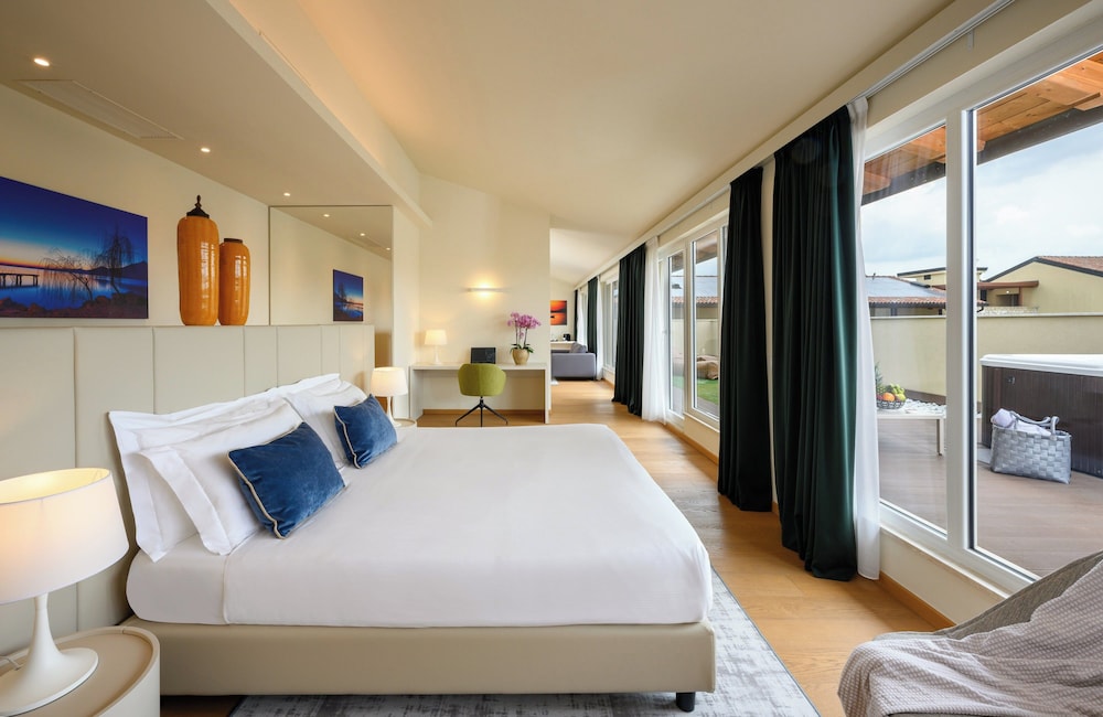 Leonardo Hotel Lago di Garda – Wellness and Spa — Hotel rooms in Lazise, Veneto