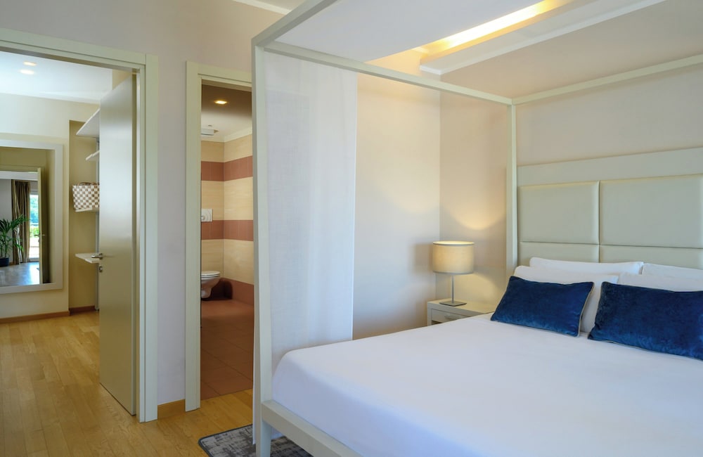 Leonardo Hotel Lago di Garda – Wellness and Spa — Hotel rooms in Lazise, Veneto