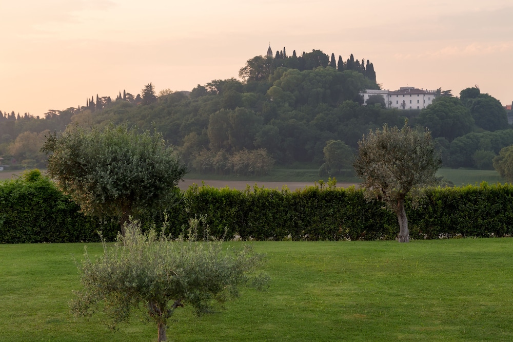 Leonardo Hotel Lago di Garda – Wellness and Spa — Attractions in the area in Lazise, Veneto