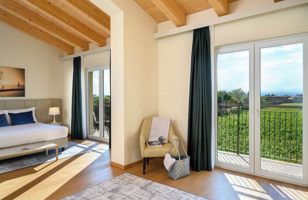 Leonardo Hotel Lago di Garda – Wellness and Spa — Hotel rooms in Lazise, Veneto