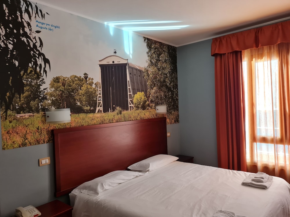 Città Della Notte — Hotel rooms in Melilli, Sicily