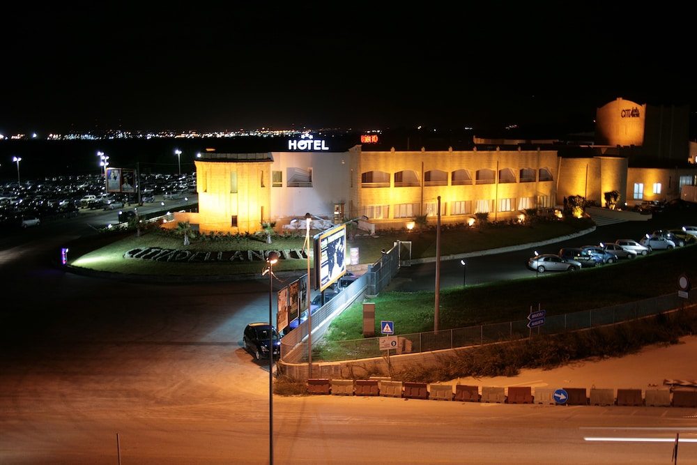 Città Della Notte — Hotel building in Melilli, Sicily