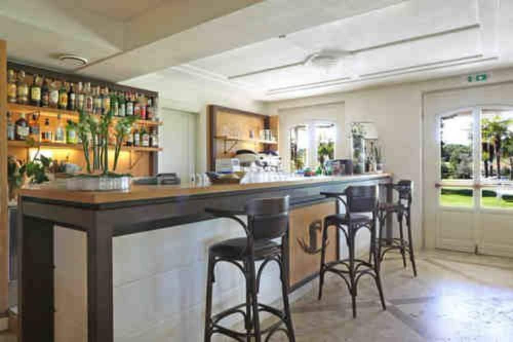 Garda Hotel San Vigilio Golf — Restaurant & bars in Pozzolengo, Lombardy