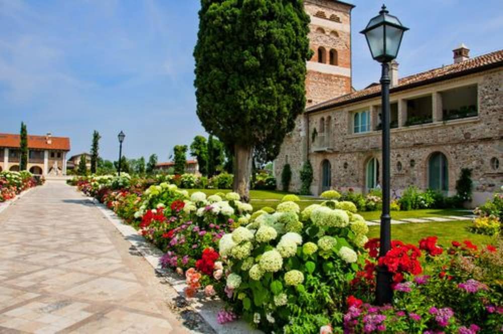 Garda Hotel San Vigilio Golf — Attractions in the area in Pozzolengo, Lombardy