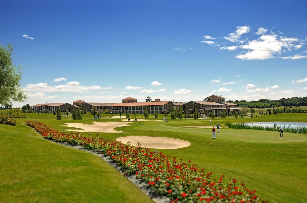 Garda Hotel San Vigilio Golf — Sports & recreation in Pozzolengo, Lombardy