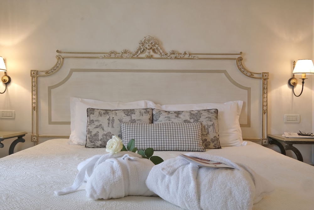 Garda Hotel San Vigilio Golf — Hotel rooms in Pozzolengo, Lombardy