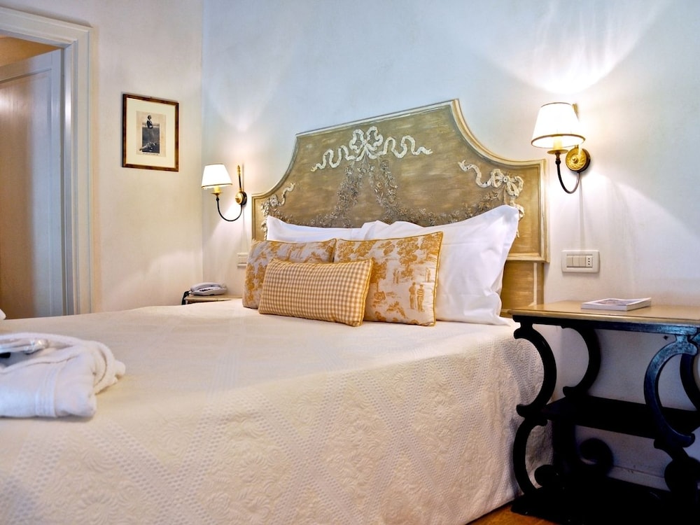 Garda Hotel San Vigilio Golf — Hotel rooms in Pozzolengo, Lombardy
